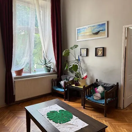 Hostel House *